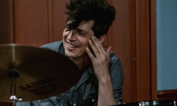 Zdjęcie portretowe Ches Smith